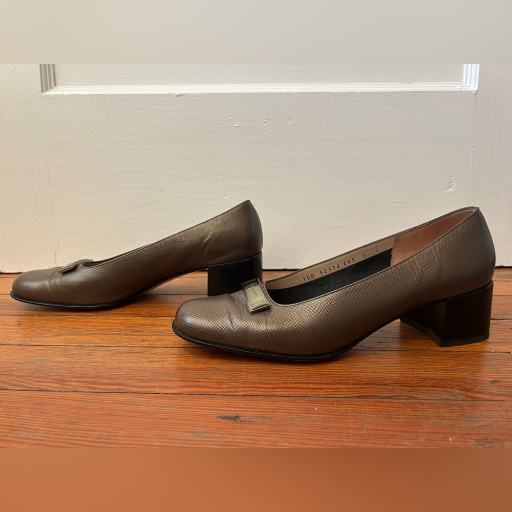 vintage Ferragamo heeled loafers
